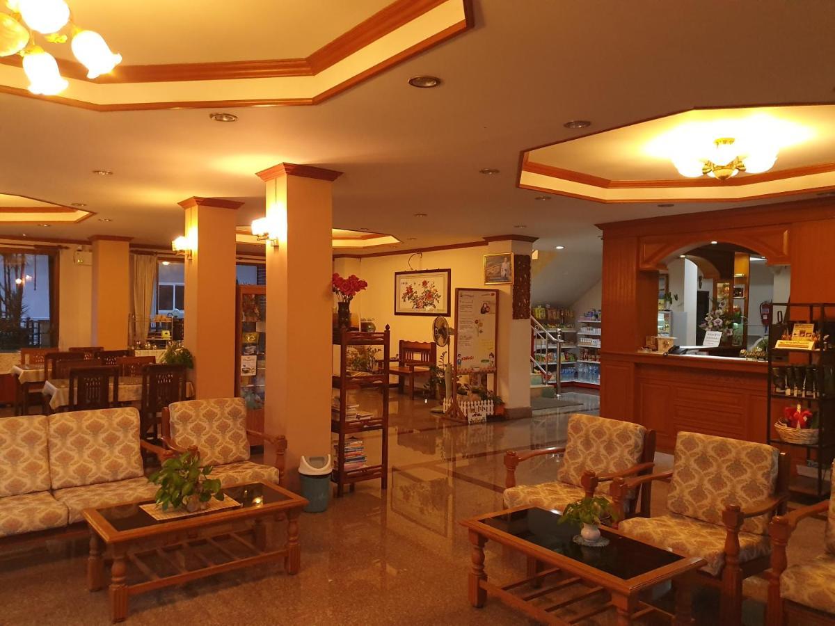 Ritzy House Hotel Chumpon Extérieur photo