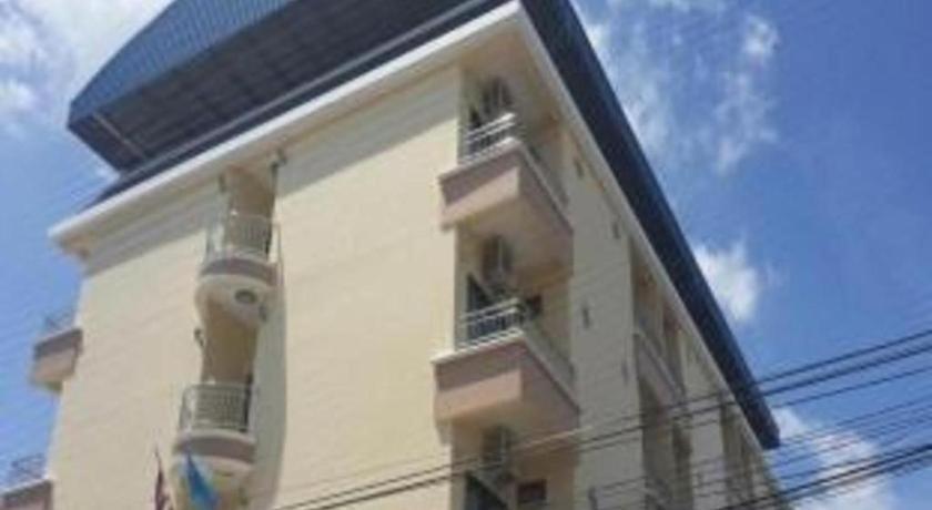 Ritzy House Hotel Chumpon Extérieur photo